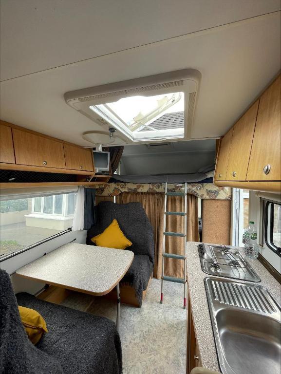 The Cosy Camper At Rockfield Park Hotel Galway Kültér fotó